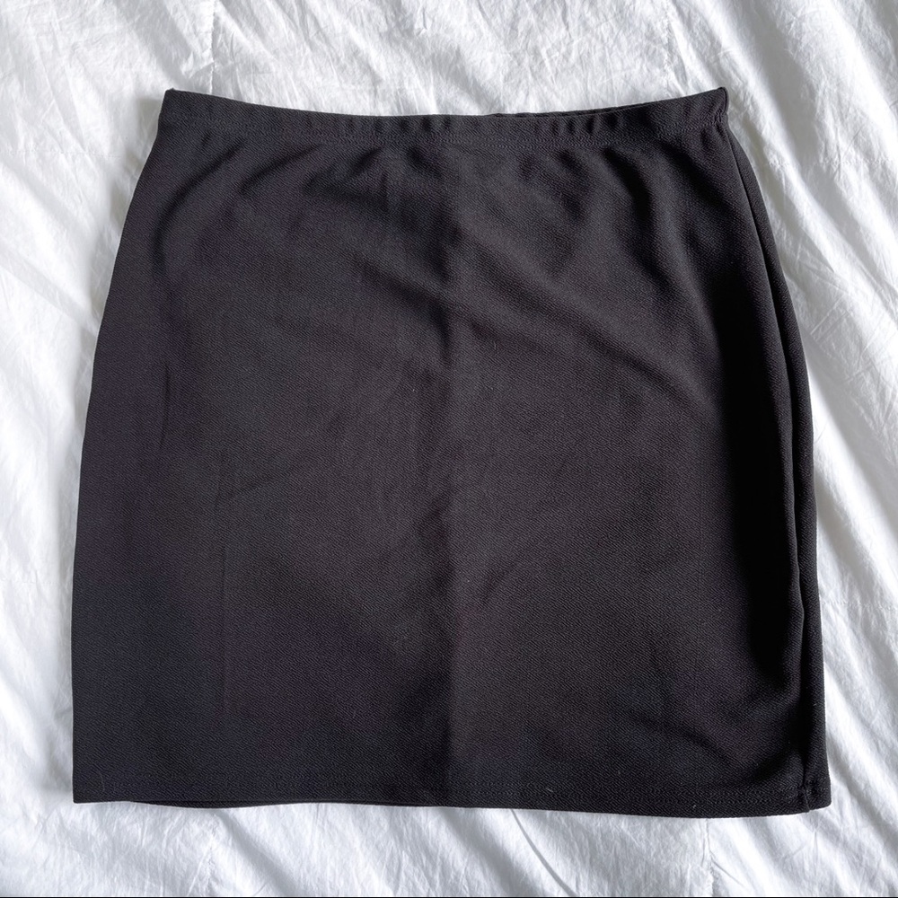NWOT Shein Black Mini-Skirt